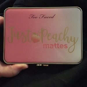 Too Faced Just Peachy Mattes